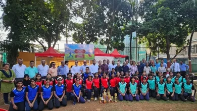 ઘાટકોપર જૉલી જિમખાના અંડર-૧૫ ગર્લ્સ ક્રિકેટ ટૂર્નામેન્ટ વિજેતા ટીમ ગ્રીનને ટ્રોફી એનાયત