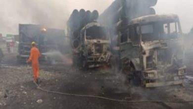 કચ્છના સુરજબારી હાઇવે પર LPG ટેન્કર પલટી ગયું, વિસ્ફોટથી ૮ વાહનો ભસ્મીભૂત; અનેક મૃત્યુની આશંકા