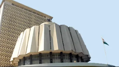 મહારાષ્ટ્ર વિધાનસભા પરિસરમાં મારામારીની ઘટના બાદ વિશેષાધિકાર સમિતિની બેઠક અને ચુકાદો