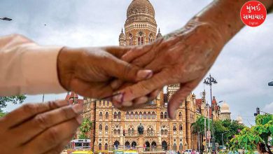 મહારાષ્ટ્ર મહાનગરપાલિકા ચૂંટણીનું શેડ્યૂલ જાહેર કરતા ચૂંટણી પંચના અધિકારીઓ. BMC ચૂંટણીની તારીખ.