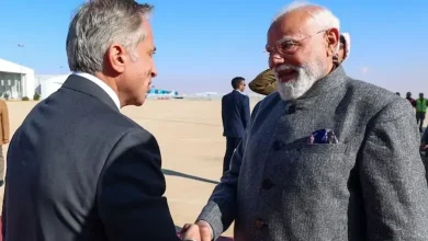 જોર્ડનની રાજધાની અમાનમાં વડાપ્રધાન નરેન્દ્ર મોદીનું આગમન અને જોર્ડનના વડાપ્રધાન જાફર હસન દ્વારા ભવ્ય સ્વાગત.