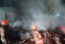 Fire brigade controls blaze at banquet hall in Thane