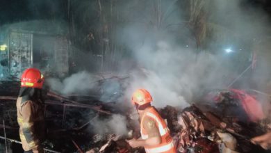 Fire brigade controls blaze at banquet hall in Thane