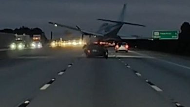 Plane collides with car during crash landing on highway in Florida, USA, watch video