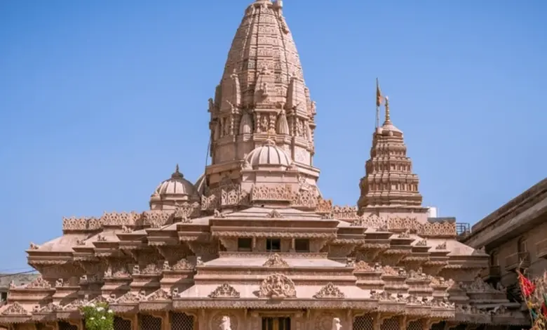 મહારાષ્ટ્ર કેબિનેટ બેઠક અને શ્રી અંબાદેવી મંદિર ટ્રસ્ટ જમીન ફાળવણી સમાચાર.