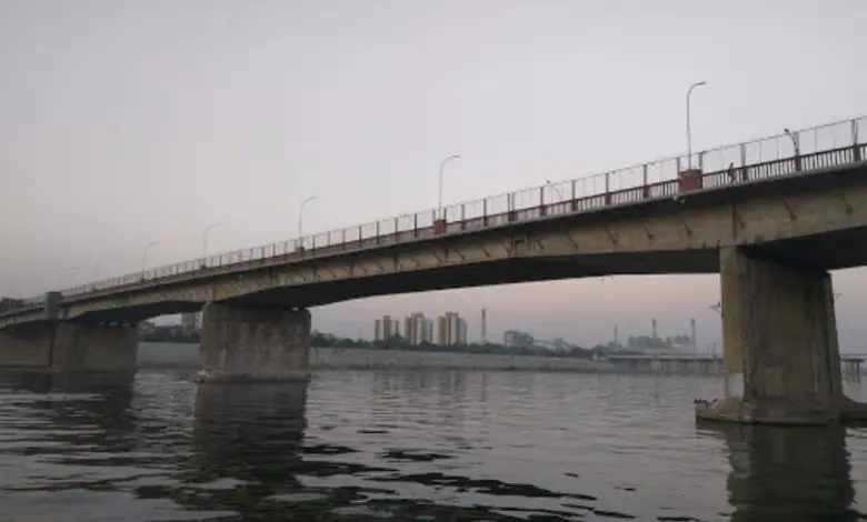 અમદાવાદમાં સુભાષ બ્રિજ બંધ થવાથી વૈકલ્પિક માર્ગ દધીચી બ્રિજ તરફ જતા વાહનો અને ટ્રાફિક ડાયવર્ઝનનો નકશો.