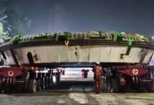 થાણે પોર્ટલ પર ઉતારવામાં આવેલું ભારતનું સૌથી મોટું ૧૩.૩૪ મીટર વ્યાસવાળું ટનલ બોરિંગ મશીન (TBM)