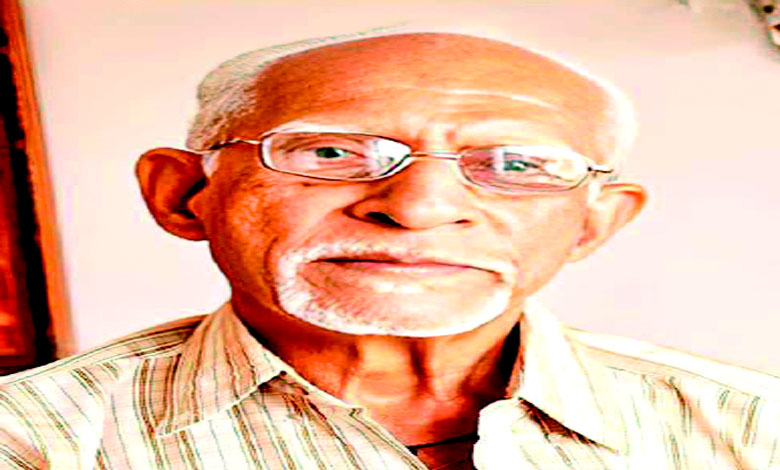 એક માણસ ઘર નજીકના બગીચામાં ચાલવા ગયો. ત્યાં થોડા સમય માટે ચાલ્યા પછી પોતાના ઘરે ગયો. એ વખતે તેને ખ્યાલ આવ્યો કે તે ઘાસની લોન પર ચાલી રહ્યો હતો ત્યારે તેની કીમતી ઘડિયાળ બગીચામાં ક્યાંક પડી ગઈ છે