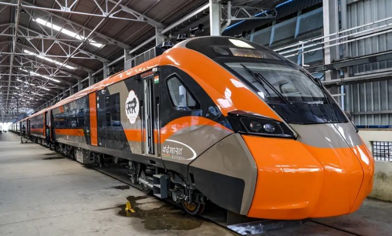 સૌપ્રથમ કયા રૂટ પર દોડશે પહેલી વંદે ભારત સ્લીપર એક્સપ્રેસ? જાણો કેટલી સુવિધાઓથી સજ્જ હશે ટ્રેન