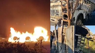 વાસદ-બોરસદ હાઈવે પર ટ્રક અને પિકઅપ વાન વચ્ચે થયેલા ભયંકર અકસ્માત પછી આગમાં લપેટાયેલા વાહનો