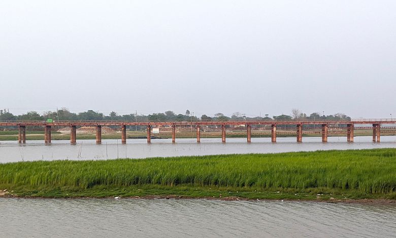 This is the longest bridge in India, you can reach from one state to another in minutes...