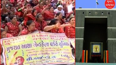 Anganwadi and Asha workers protesting in Gujarat demanding a minimum wage hike