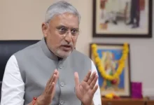 અમદાવાદના તૂટેલા રોડ મુદ્દે ભાજપ પ્રદેશ પ્રમુખ જગદીશ વિશ્વકર્માએ AMC અધિકારીઓને ઠપકો આપ્યો