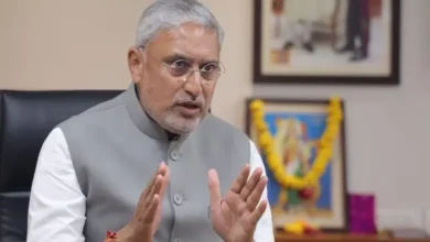 અમદાવાદના તૂટેલા રોડ મુદ્દે ભાજપ પ્રદેશ પ્રમુખ જગદીશ વિશ્વકર્માએ AMC અધિકારીઓને ઠપકો આપ્યો