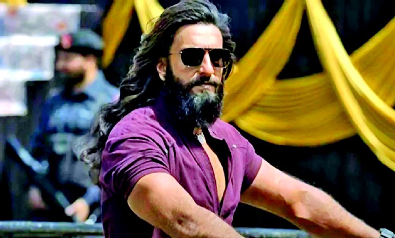 કવર સ્ટોરીઃ રણવીર પણ ધુરંધર સાબિત થયો... હેમા શાસ્ત્રી