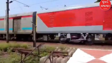 A train came at full speed in front of a young man walking with earphones in his ears: What happened next, watch the viral video