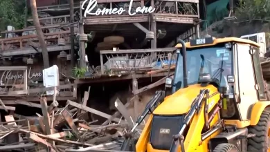 ગોવા નાઈટ ક્લબ 'બર્ચ બાય રોમિયો લેન' પર બુલડોઝર કાર્યવાહી, અગ્નિકાંડ બાદ ગેરકાયદેસર ભાગ તોડી પાડવામાં આવ્યો