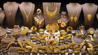 Yes, gold is not only yellow, gold is also black, blue and green.