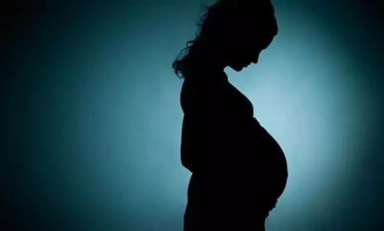 ગુજરાતમાં બે વર્ષમાં કેટલી સગીરાઓ બની માતા? આંકડો જાણીને ચોંકી જશો