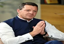 ઇન્ડિગોના CEO પીટર આલ્બર્સ ફ્લાઇટ રદ થવા બદલ માફી માંગતા અને ત્રિ-સ્તરીય રણનીતિ સમજાવતા