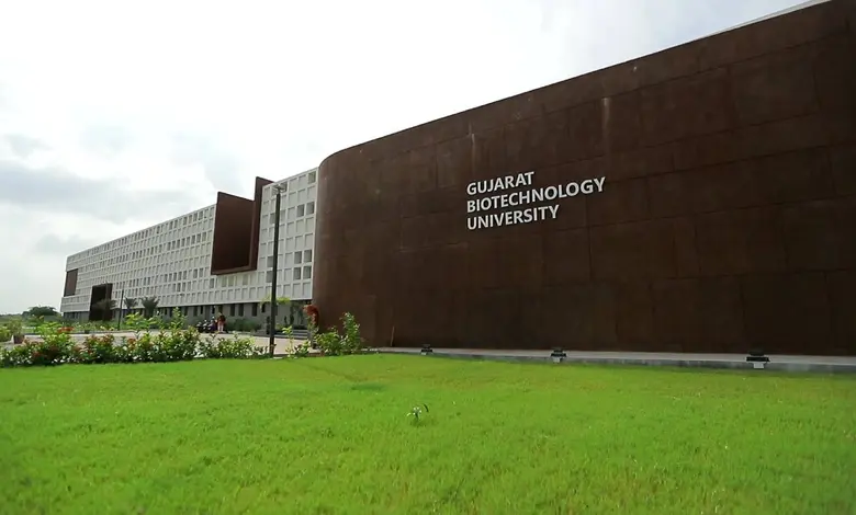 GBU ના વિદ્યાર્થીઓ જેમને mRNA-આધારિત IVF સપોર્ટ થેરાપી માટે યંગ લોરિએટ એવોર્ડ મળ્યો છે.