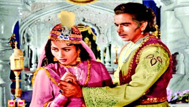 Story Collage: After breaking up with Yusuf, I couldn't connect with anyone