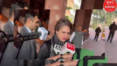 Priyanka Gandhi's direct question to BJP on rupee depreciation: "What did you say during Manmohan Singh's time, what will you say now?"