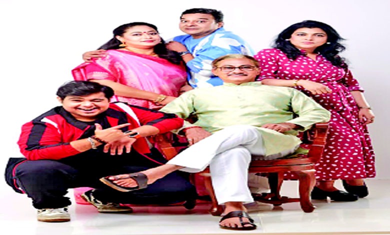 A funny and easy comedy that makes you want to watch it again and again. Stay strong, husband-ji.