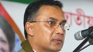 ૧૭ વર્ષના દેશવટો ભોગવી ઢાકા પરત ફરેલા તારિક રહેમાને બાંગ્લાદેશમાં શાંતિ અને સાંપ્રદાયિક સદભાવ માટે હાકલ કરી