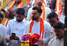 વિરાટ કોહલી વૉશિંગ્ટન સુંદર સાથે વિશાખાપટનમમાં શ્રી વરાહા લક્ષ્મી નરસિંહ સ્વામી મંદિરમાં પૂજા કરતા