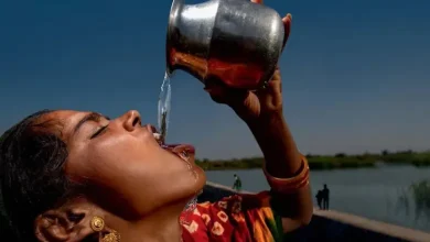 અમદાવાદના રહેણાંક વિસ્તારોમાં આવતું ગંદુ અને દૂષિત પાણી દર્શાવતો ફોટો.