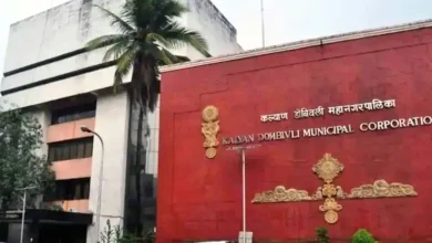 કલ્યાણ-ડોંબિવલી મહાનગરપાલિકા ચૂંટણીમાં વિજેતા ઉમેદવારો અને ભાજપ-શિંદે સેનાના પ્રતીકો.