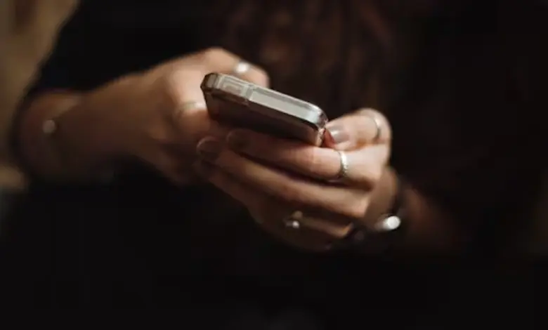 જૂનાગઢ સાંસદ ખેલ મહોત્સવનો લોગો અને ધારાસભ્ય મહેન્દ્ર પાડલિયાની પ્રતિકાત્મક તસવીર.