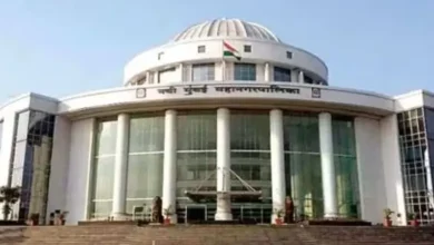 બોમ્બે હાઈકોર્ટની ઈમારત અને નવી મુંબઈ પાલિકા ચૂંટણીના ભાજપના ઉમેદવાર નિલેશ ભોજણે.