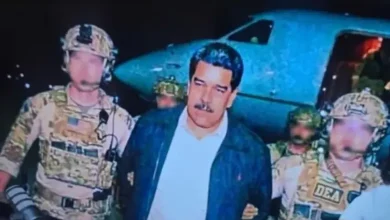 વેનેઝુએલાના રાષ્ટ્રપતિ નિકોલસ માદુરો અને તેમના પુત્ર નિકોલસ માદુરો ગુએરાની તસવીર.