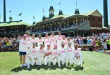 ઑસ્ટ્રેલિયા (Australia)એ સિડની ક્રિકેટ ગ્રાઉન્ડ પર આજે ઇંગ્લૅન્ડને ઍશિઝ (Ashes) સિરીઝની પાંચમી અને છેલ્લી રસાકસીભરી ટેસ્ટમાં પાંચ વિકેટે હરાવીને શ્રેણીની ટ્રોફી પર 4-1થી કબજો કર્યો હતો.