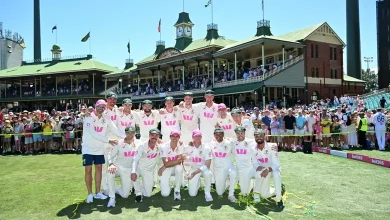 ઑસ્ટ્રેલિયા (Australia)એ સિડની ક્રિકેટ ગ્રાઉન્ડ પર આજે ઇંગ્લૅન્ડને ઍશિઝ (Ashes) સિરીઝની પાંચમી અને છેલ્લી રસાકસીભરી ટેસ્ટમાં પાંચ વિકેટે હરાવીને શ્રેણીની ટ્રોફી પર 4-1થી કબજો કર્યો હતો.