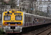 મુંબઈ પશ્ચિમ રેલવે ટ્રેક અને લોકલ ટ્રેન બ્લોક દરમિયાન સમારકામની પ્રતિકાત્મક તસવીર.