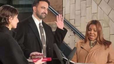 ન્યૂ યોર્કમાં ઈતિહાસ રચાયો: મમદાનીએ બંધ સબવે સ્ટેશન પર કુરાન પર હાથ રાખી શપથ લીધા