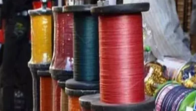 અમદાવાદ પોલીસનું જાહેરનામું અને પ્રતિબંધિત ચાઈનીઝ દોરી તથા તુક્કલનું પ્રતીકાત્મક ચિત્ર.