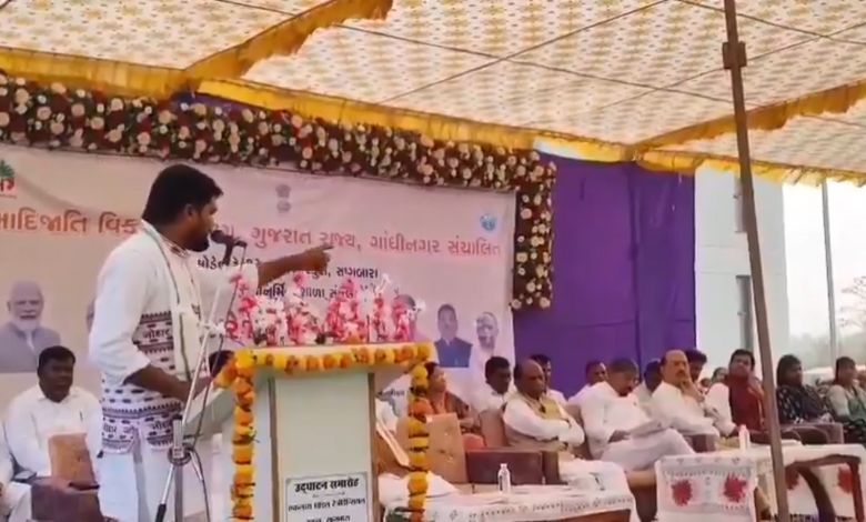 લોકાર્પણ કાર્યક્રમમાં આમંત્રણ મુદ્દે ધારાસભ્યએ મચાવ્યો હોબાળો! મંત્રીની હાજરીમાં કલેક્ટરની ઝાટકણી કાઢી