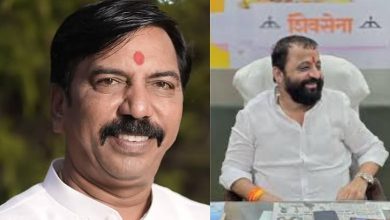 ધુળેમાં તોડફોડ થયેલું ઈવીએમ મશીન અને શિવસેના નેતાના ઘર બહાર પોલીસ બંદોબસ્ત.