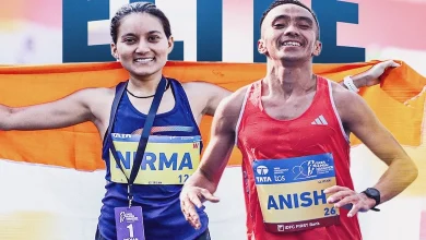 મુંબઈ મૅરેથનમાં દોડતા એલીટ રનર્સ અને વિજેતા નિરમાબેન ઠાકોરની પ્રતીકાત્મક તસવીર.