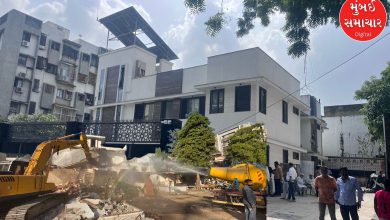 A massive disturbance broke out in a posh area of ​​Ahmedabad, AMC's bulldozer turned on a luxury bungalow!