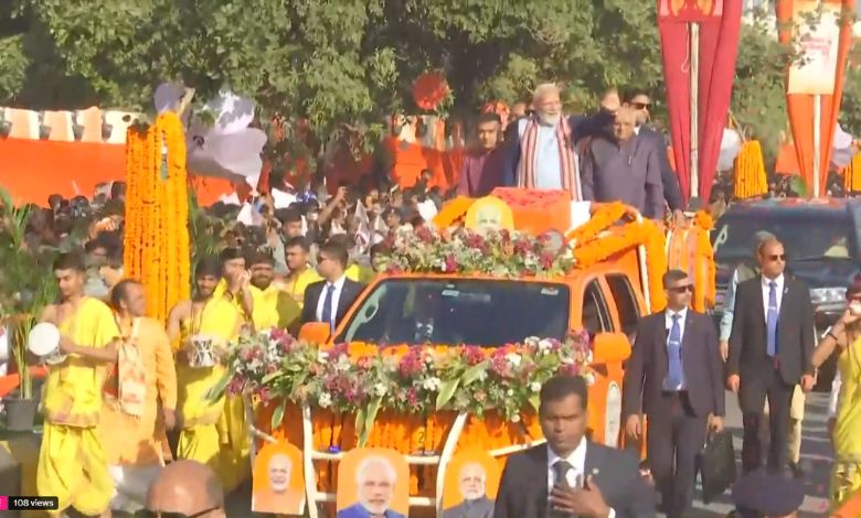 ૧૦૮ અશ્વો, પ્રાચીન વાદ્યોના નાદ સાથે પીએમ મોદીએ કરાવ્યો ‘શૌર્ય યાત્રા’નો પ્રારંભ; જુઓ વીડિયો