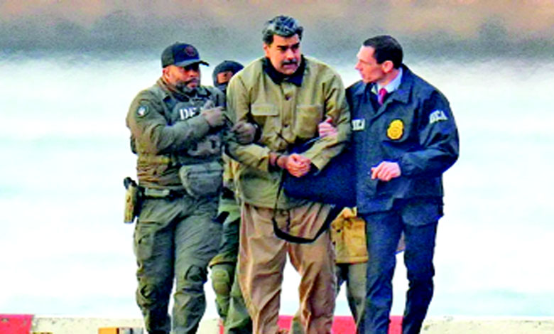 વેનેઝુએલાનું પતન: અરે, આ તો જૂની સ્ક્રિપ્ટ છે! વેનેઝુએલાના પ્રમુખ નિકોલસ માદુરા પર સાચા - ખોટા આરોપો લગાવીને તેને હાથકડી પહેરાવીને અમેરિકા ઊંચકી લાવ્યા....