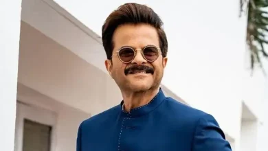 અનિલ કપૂરનો નવો સફેદ વાળ અને મૂંછો વાળો ગ્રે હેર લૂક (Anil Kapoor Grey Hair Look).