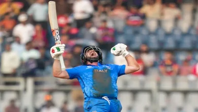 ટી-20 વર્લ્ડ કપમાં નેપાળ સામે જીતની ઉજવણી કરતા ઇટલીના મૉસ્કા બંધુઓ અને ક્રિશન કાલુગામાગે.