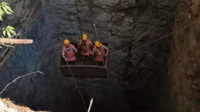 મેઘાલયની કોલસાની ખાણમાં વિસ્ફોટ બાદ બચાવ કામગીરી અને પોલીસ તપાસના દ્રશ્યો.