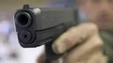 મુંબઈ પોલીસની તપાસ અને ક્રાઈમ સીન દર્શાવતી પ્રતિકાત્મક તસવીર.